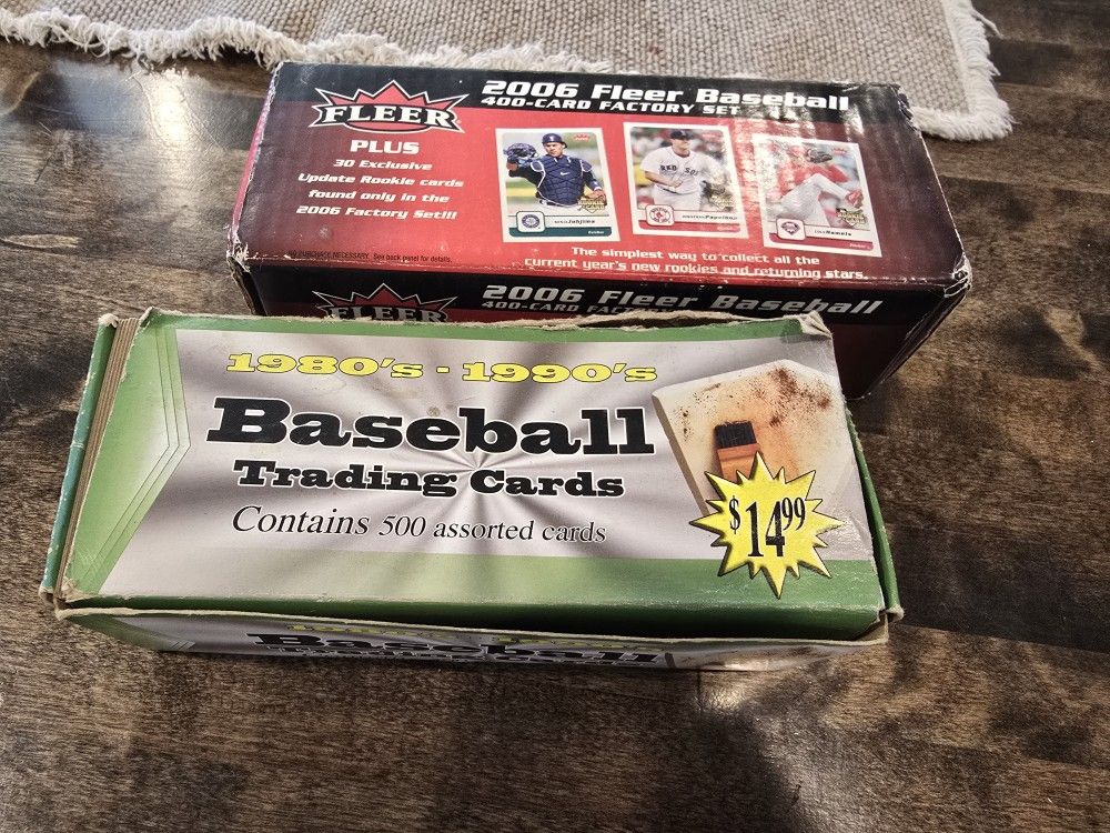 Assorted Baseball Cards 