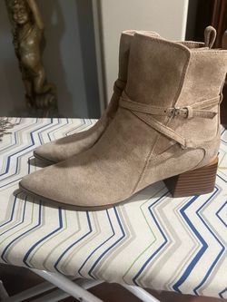 New Journee Collection Women's Estelle Stacked Block Heel Booties