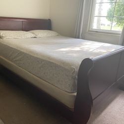 Queen Bedroom Set: Brown Wooden Bed Frame With Box, Mirror Dresser, And A Dresser