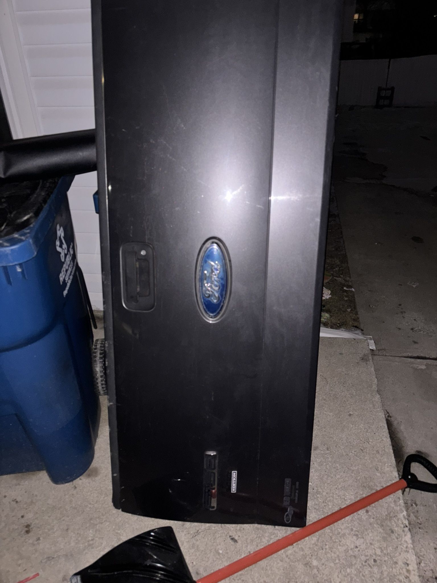 2008 F150 Tailgate  From An Fx4 Standard Bed
