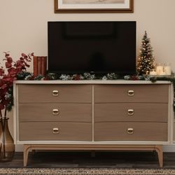 6 Drawer Johnson Carper Dresser