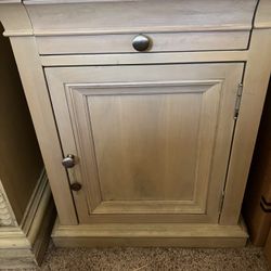 Bedroom Set Dressers Night Stands Mirror 