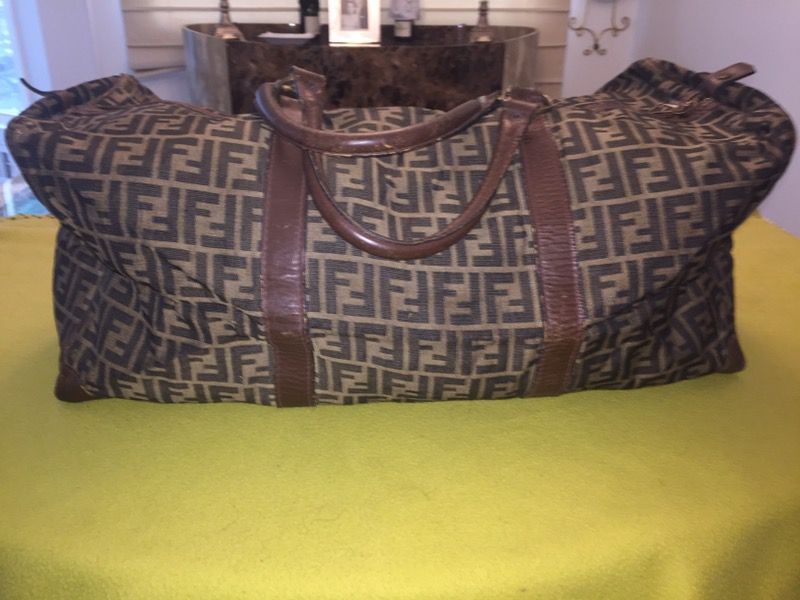 Fendi large vintage travel bag in very good condition