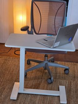 Wite stand up desk Ikea, sturdy, multiple uses, practical