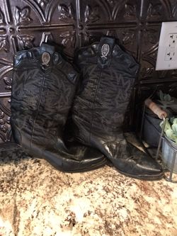 Black leather boots, women’s, 7 1/2