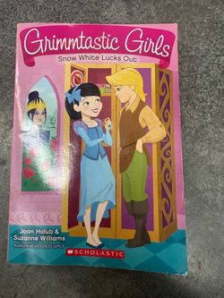 Grimmtastic Girls: Snow White Lucks Out Paperback