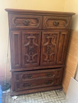 3 Drawer 2 door cabinet