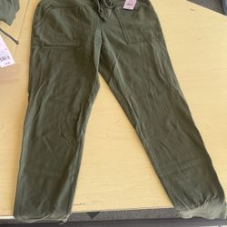 BRAND NEW WOMEN STRETCH PANTS!!