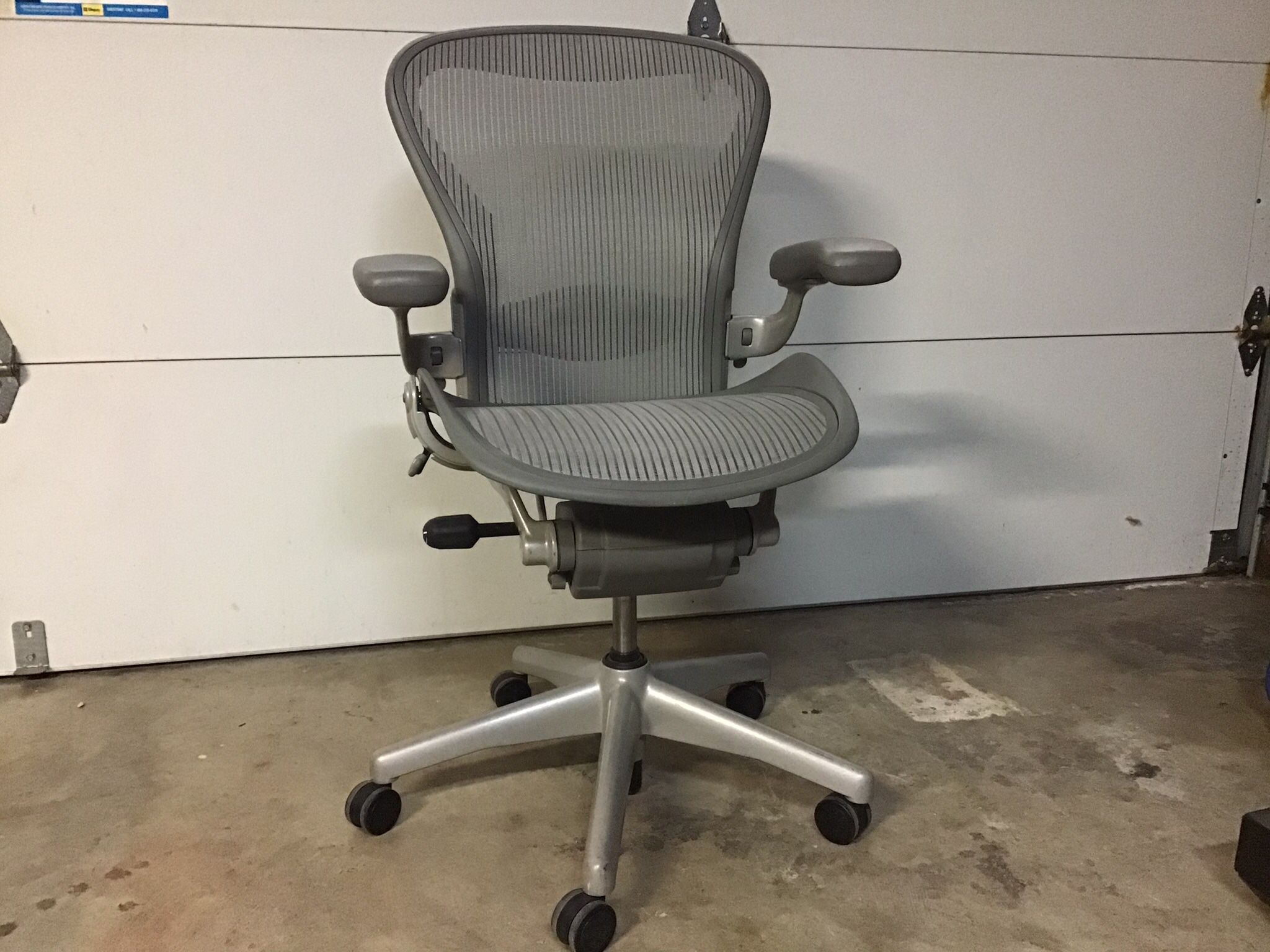 1 Grey Size B Herman Miller Aeron Chair