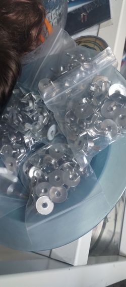 Shutters wingnuts