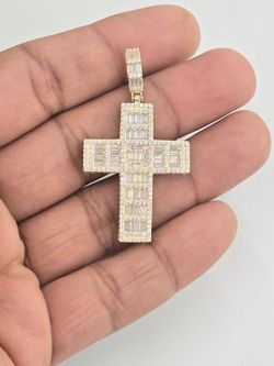 925 Sterling Silver Moissanite Diamond Cross Pendant