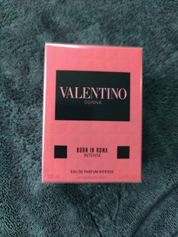 Valentino Donna Born in Roma