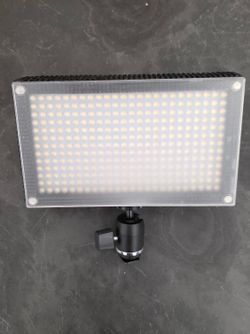 LED Video / Photo Light with Dual Batteries