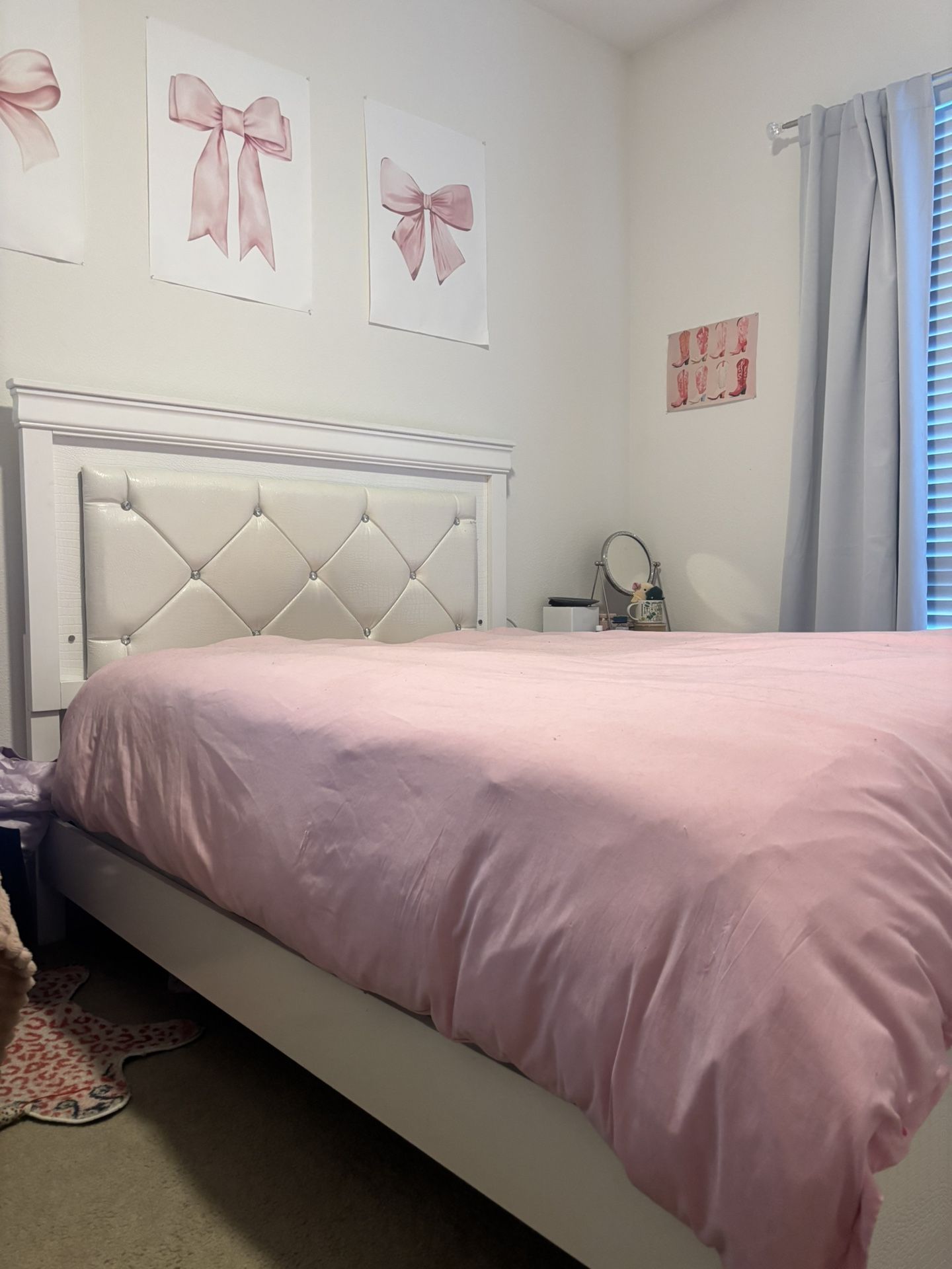 Alligator Embossed White Bedframe