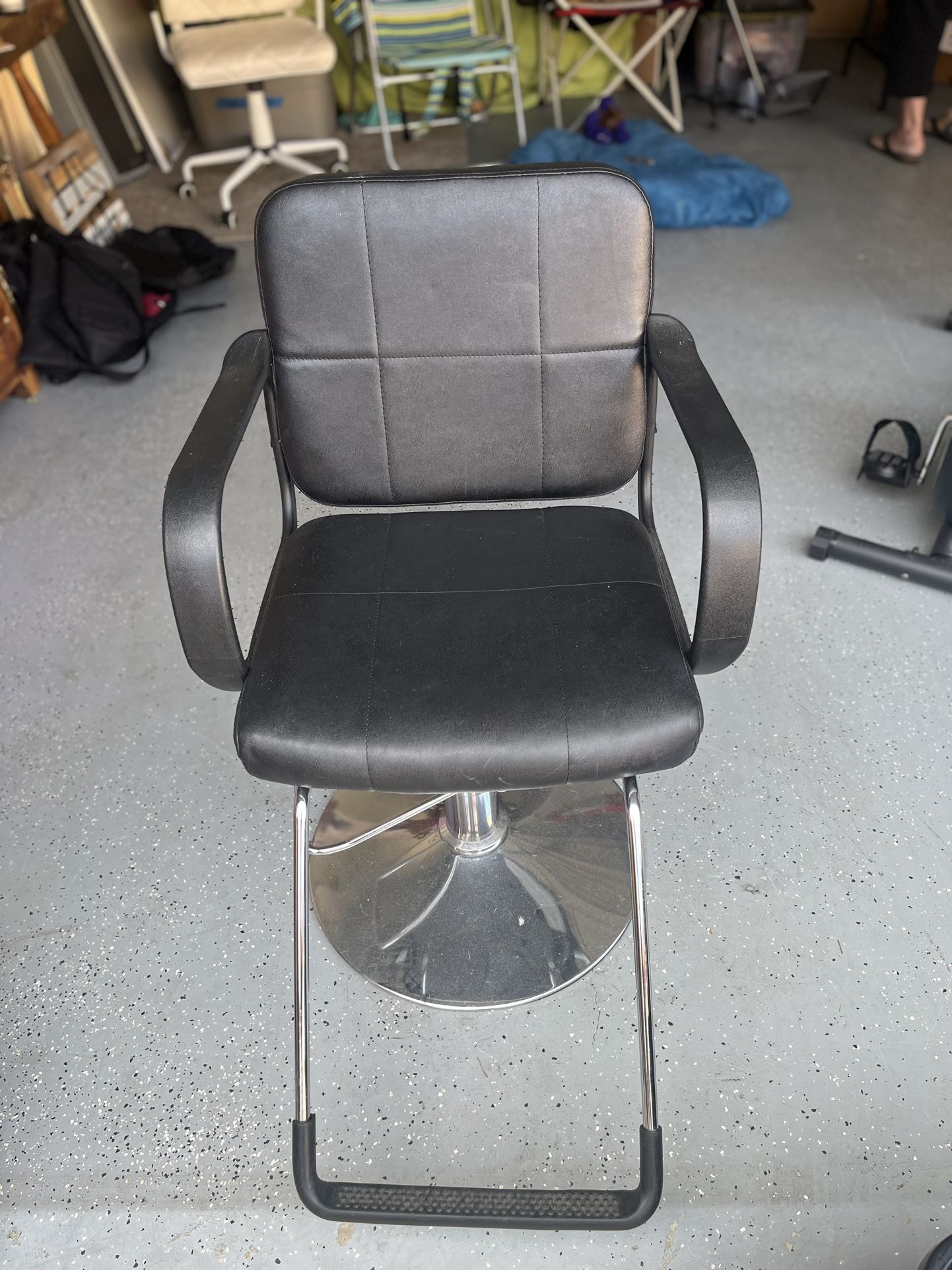 Salon Chair