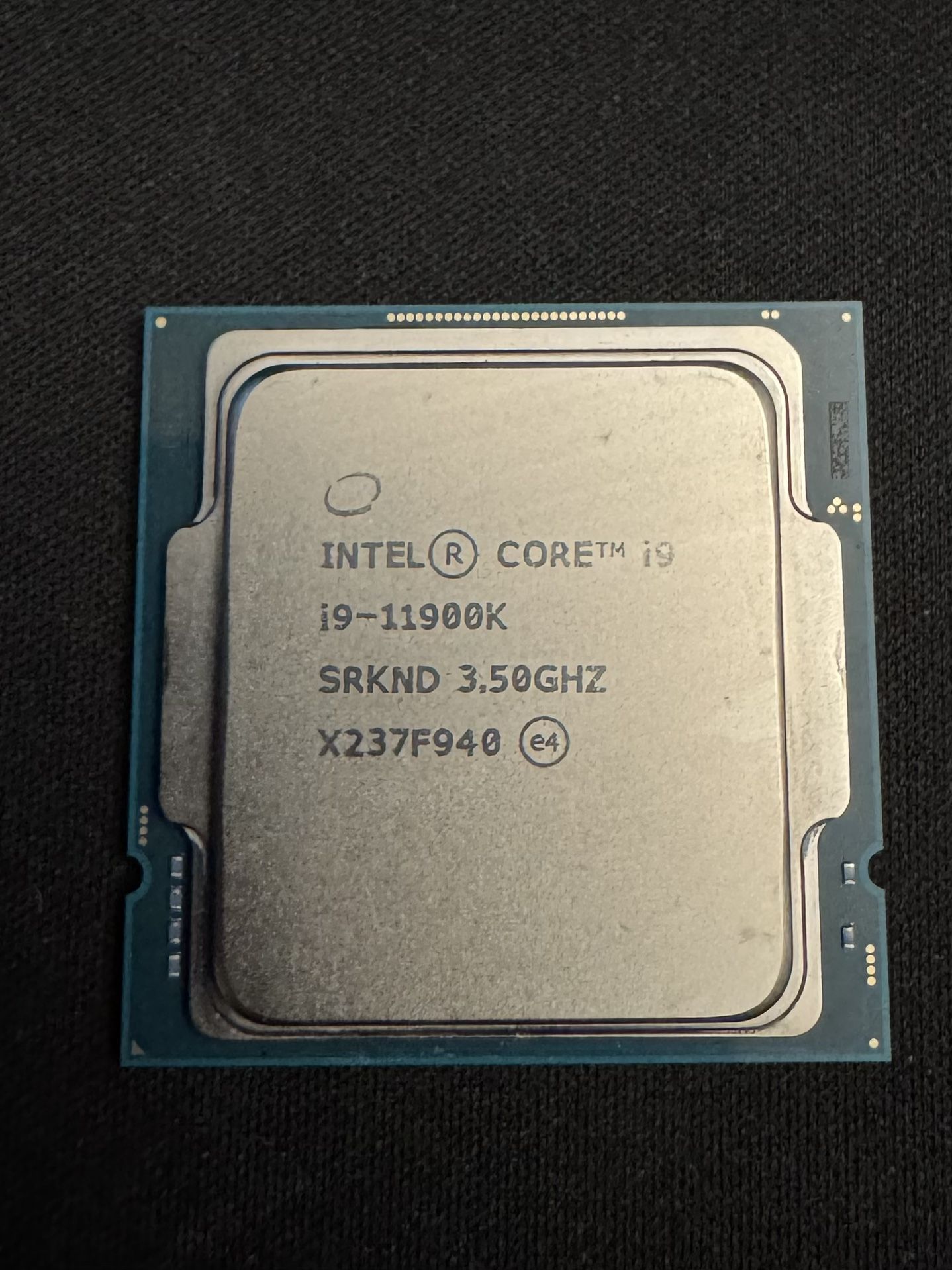 Intel Core i9-11900K Desktop Processor 8 Cores up to 5.3 GHz Unlocked LGA1200 (Intel 500 Series & Select 400 Series Chipset) 125W