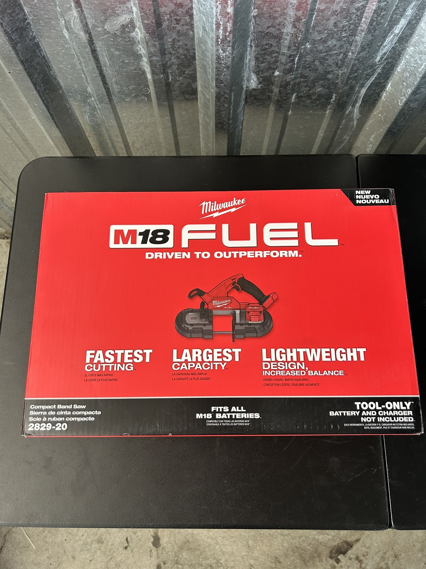Milwaukee m18 fuel 18v lithium-ion brushless cordless compact bandsaw