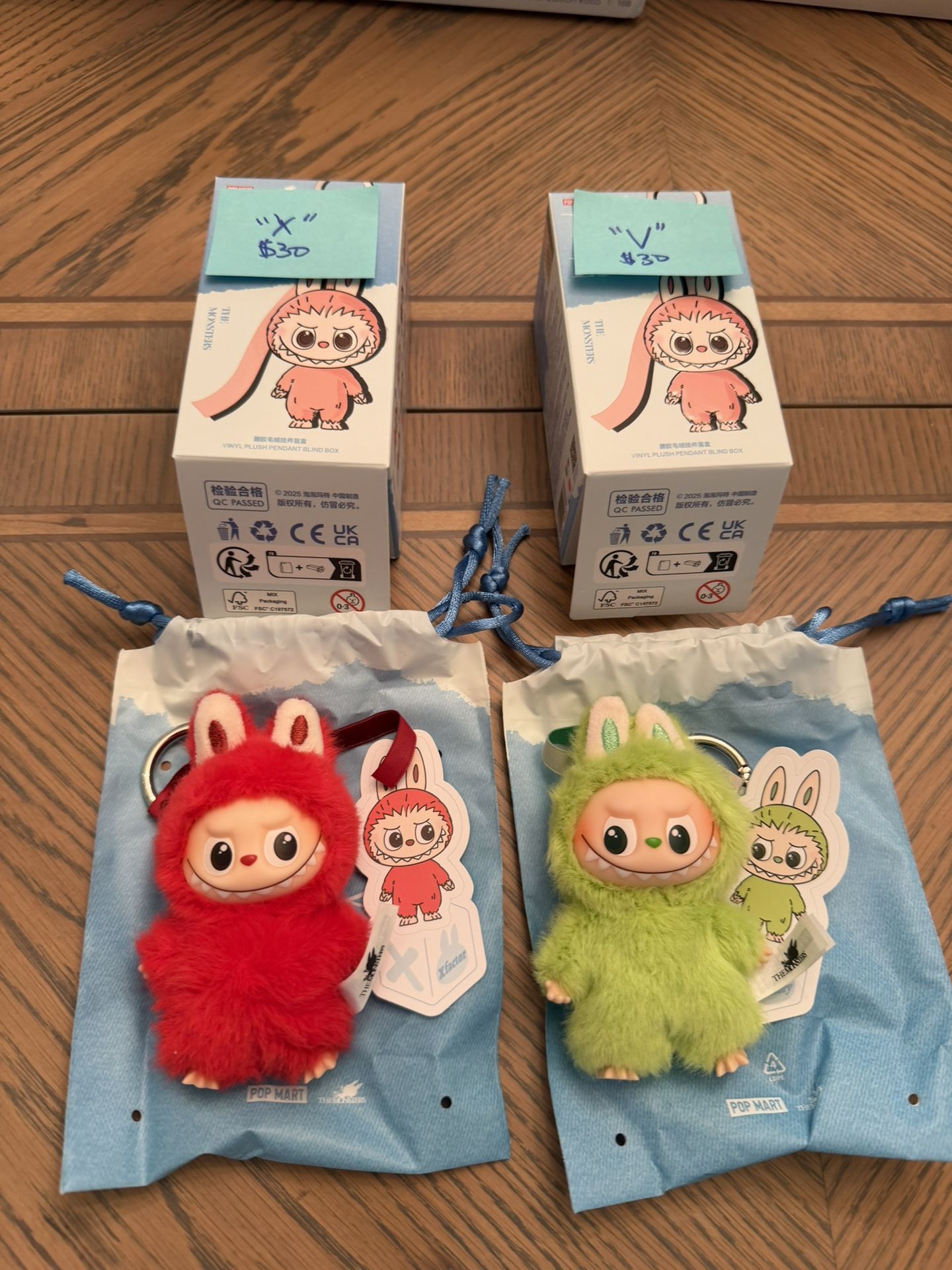 Christmas Colored Pin For Love - Mini Labubu Set