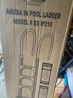 Pool ladder