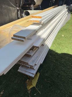 Wood baseboar