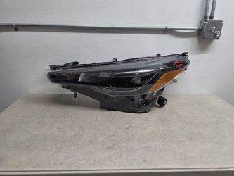 Left headlight toyota corolla cross 2022 2023 2024 2025 2026