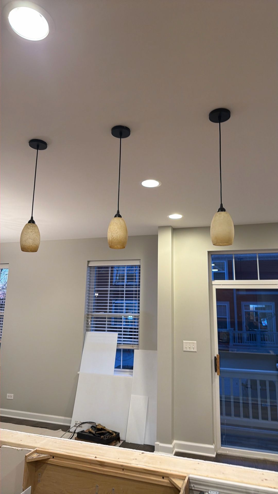 3 Pendant lights