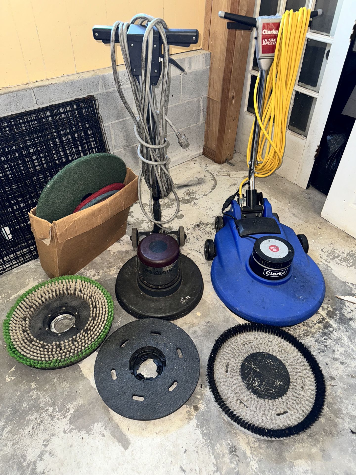 Floor Scrubber and Buffer