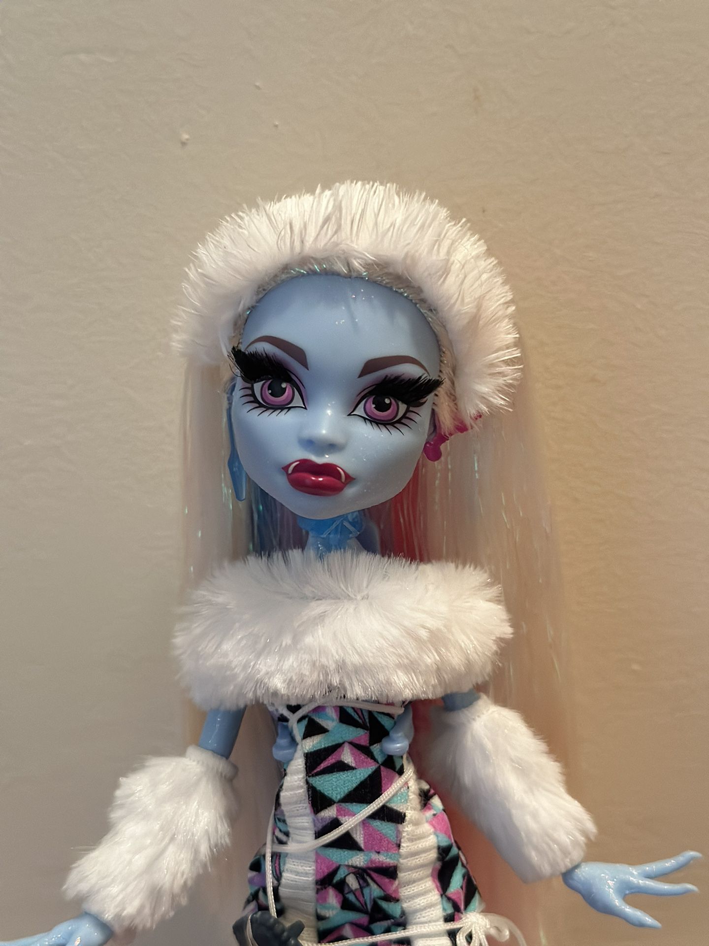 Monster High Creeproduction Abbey Bominable with ROOTED eyelashes