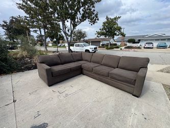 3pc Sectional Couch FREE OC DELIVERY
