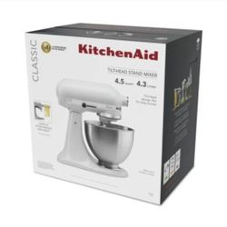 KITCHENAID Classic Series 4.5 Quart Tilt-Head Stand Mixer (Model: K45SSWH - Color: White)
