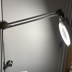 Facial Magnifying Light.  OBO. 