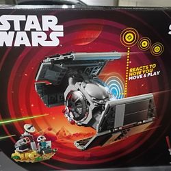 LEGO Star Wars SMART Play: Darth Vader’s TIE Fighter 75421