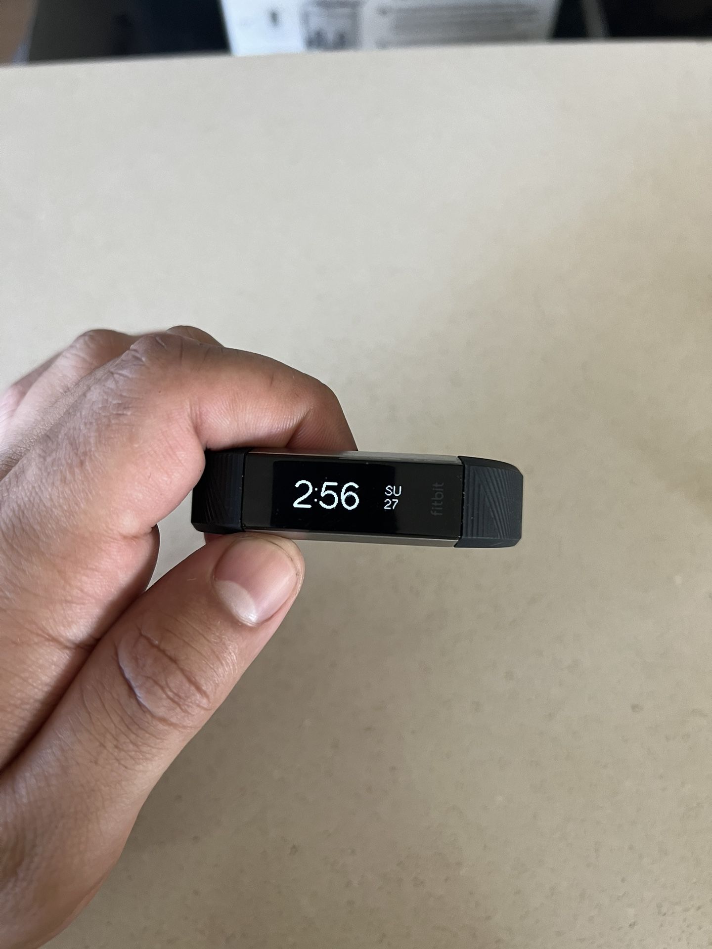Fitbit Alta HR