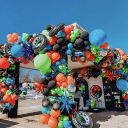 Balloon Garland 
