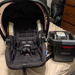 Like New Beautiful Graco Infant Carseat With Base  Can Be Used With Any Graco Stroller. 