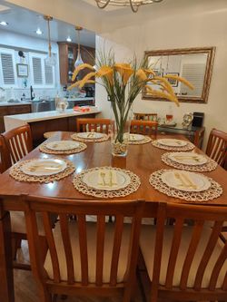 Dining Room table and 8 chair set