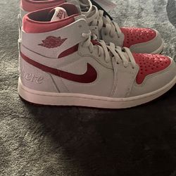 Jordan 1 Zoom Air cmft 2 Women’s size 7 Valentines