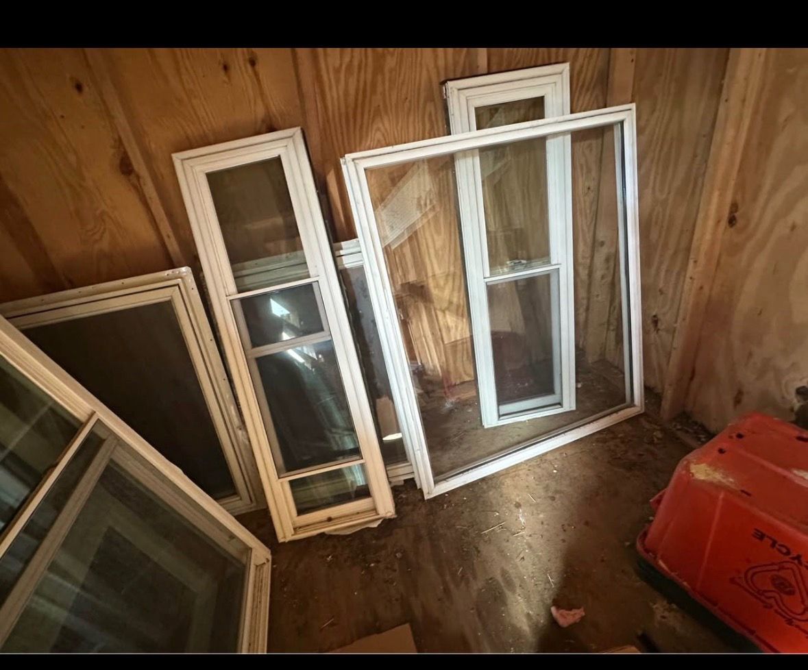 4 sets of Large windows 43x73