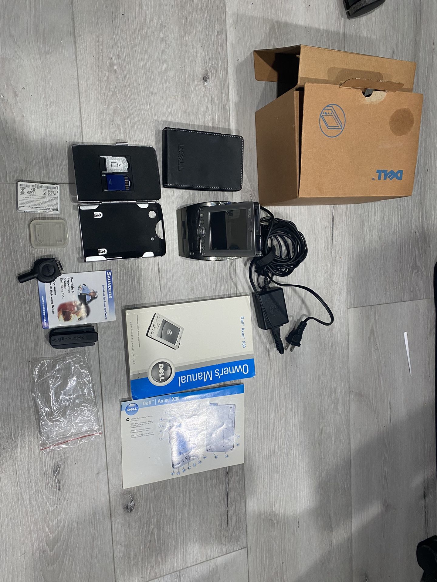 Dell Axim X30 Pocket PC PDA PXA270 624MHz Bluetooth WiFi Windows w Cradle and Stylus.