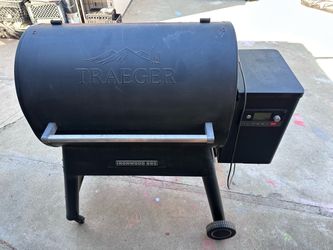 Traeger Ironwood 885 Wood Pellet Grill & Smoker, 885 Sq In, WiFi (READ DESCRIPTION !!!)