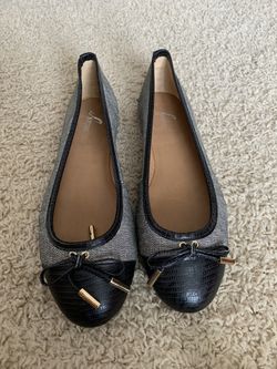 Women’s shoes size 10
