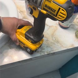 DEWALT 20v impact Hammer/ Drill 