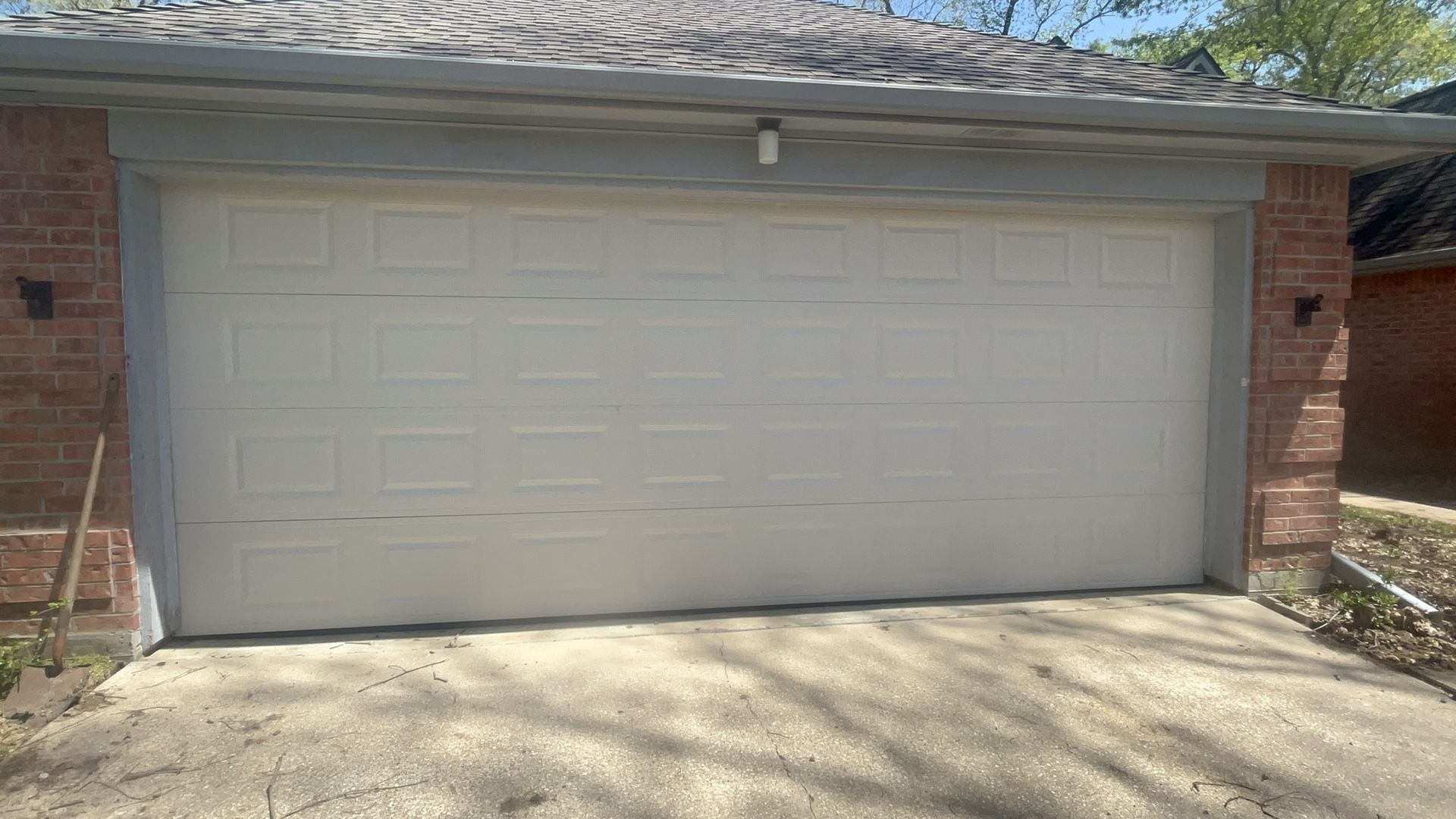 Garage Doors 18x7 White Price Includes Installation