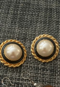 Beautiful Pair Of Vintage Earrings