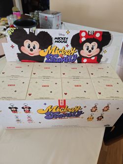 MICKEY MOUSE Family Cute Together Keychain POPMART