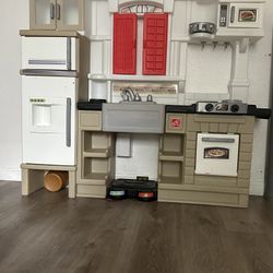 Step 2 Kitchen 