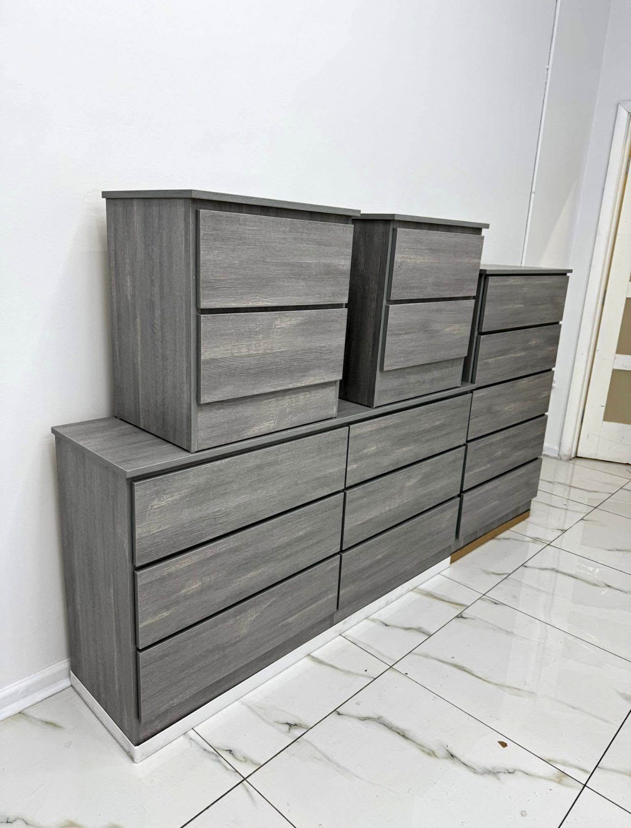 Dresser, Chest And 2 Nightstands - Cómoda, Gavetero Y 2 Mesitas De Noche