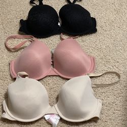  Women’s PINK Victoria Secret Bras Size 34D
