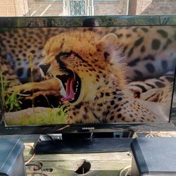 40"SAMSUNG 1080P TV WITH ROKU STREAMING STICK AND REMOTES $120 FINAL PRICE 