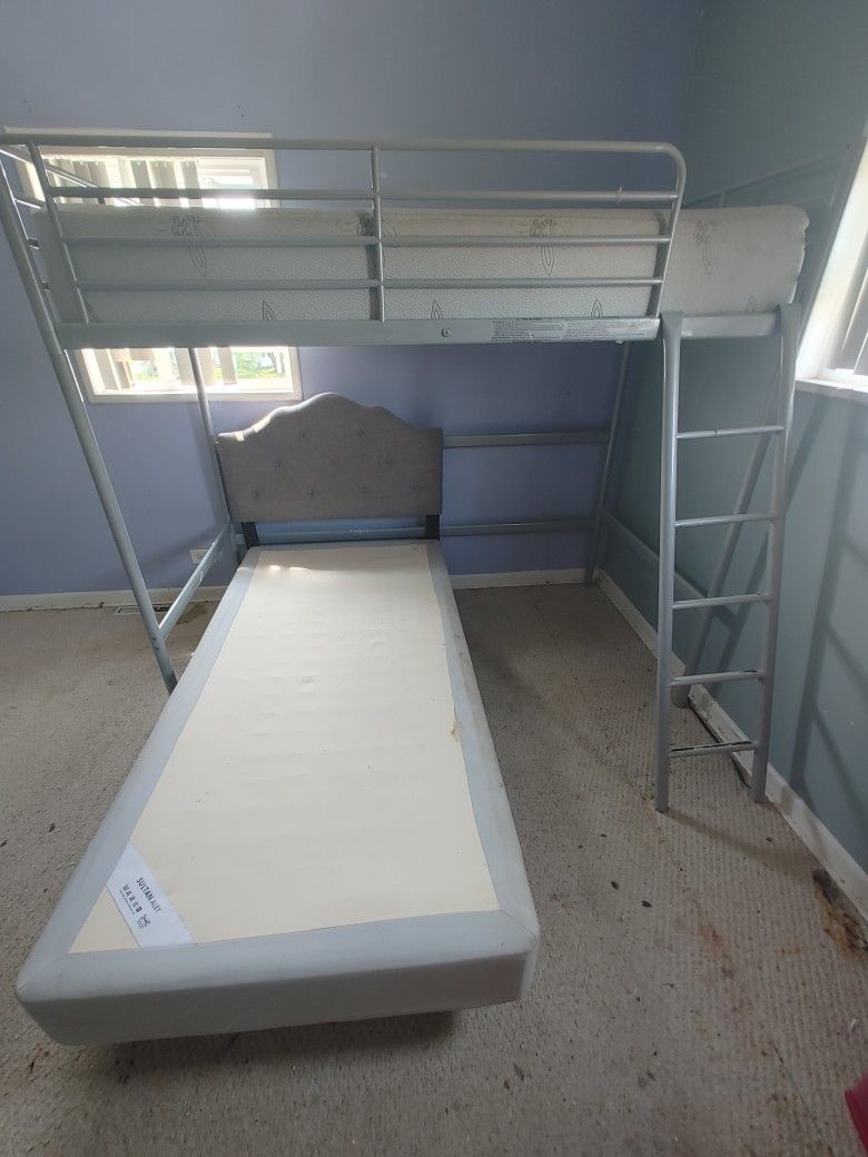 IKEA Twin Loft/Bunk Bed With Twin Mattress,Box Spring,Head Board,Frame-Pu Oakbrook Loc Del Avl (contact info removed)